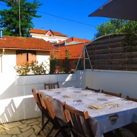 Apartment Bonne Surprise, T3 Terrasse Pr. Plage/ Centre/gare *