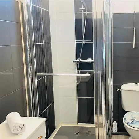 Apartment Bonne Surprise, T3 Terrasse Pr. Plage/ Centre/gare